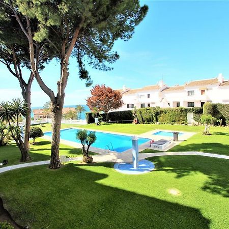 Apartamentos Los Cisnes - 2º Linea De Playa - Perfecta Ubicacion Benalmádena Dış mekan fotoğraf