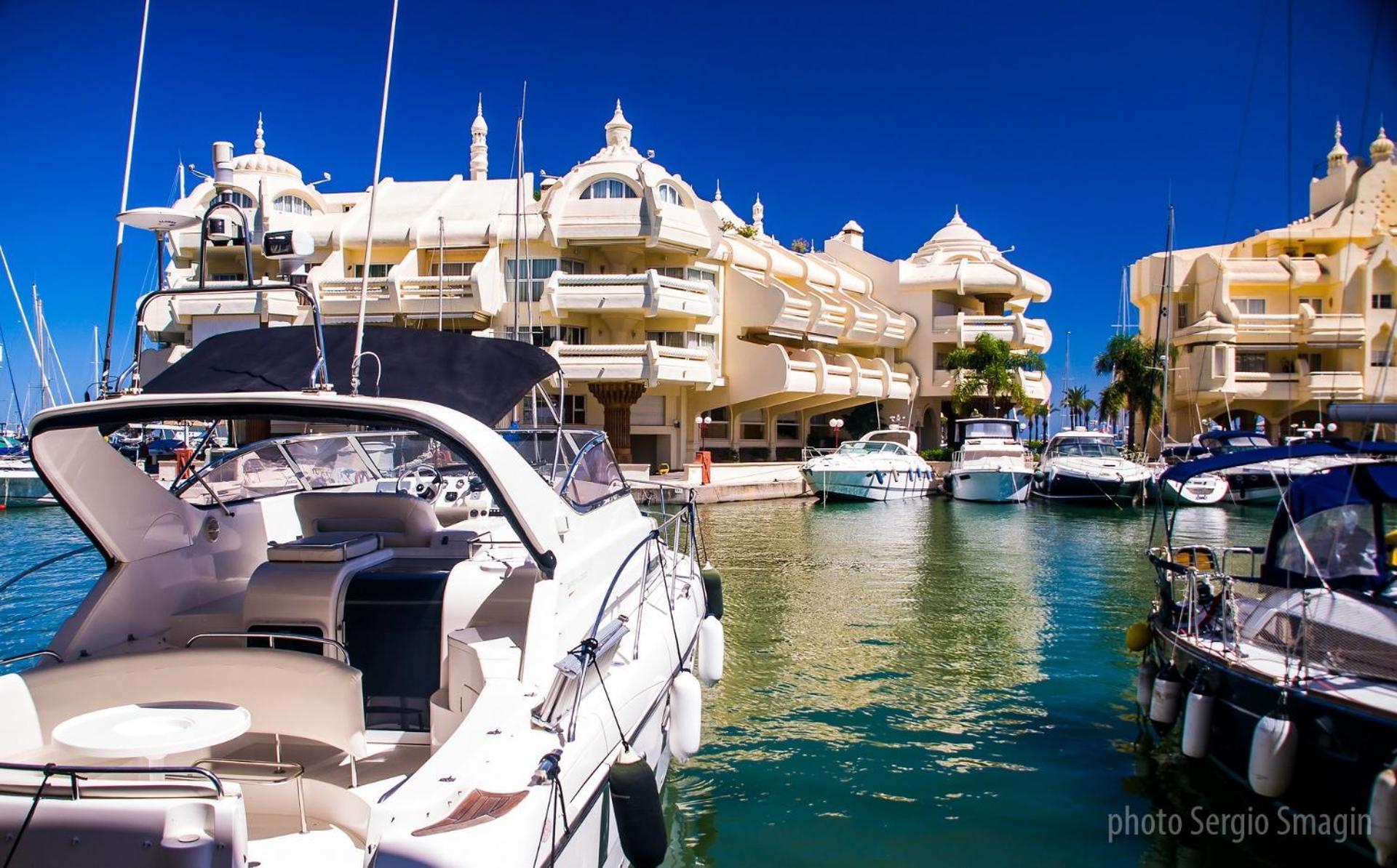 Apartamentos Los Cisnes - 2º Linea De Playa - Perfecta Ubicacion Benalmádena Dış mekan fotoğraf