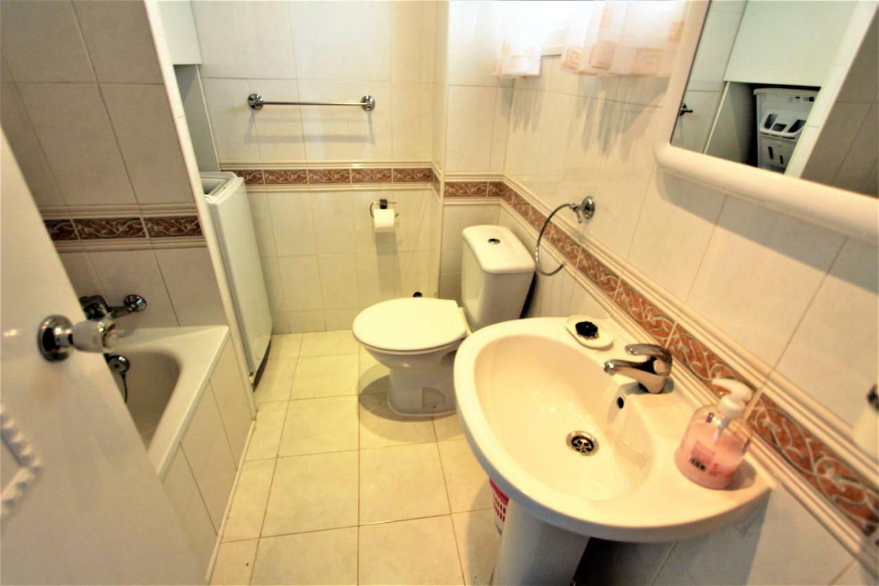 Apartamentos Los Cisnes - 2º Linea De Playa - Perfecta Ubicacion Benalmádena Dış mekan fotoğraf